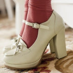 White / 34